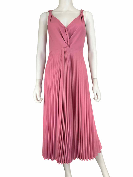 vince. NWT Pink Pleated Midi Dress Size 6