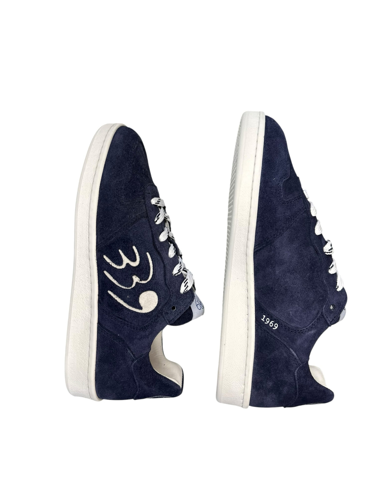 33.9 Women's Navy Blue Suede Signature Sneaker Size 37