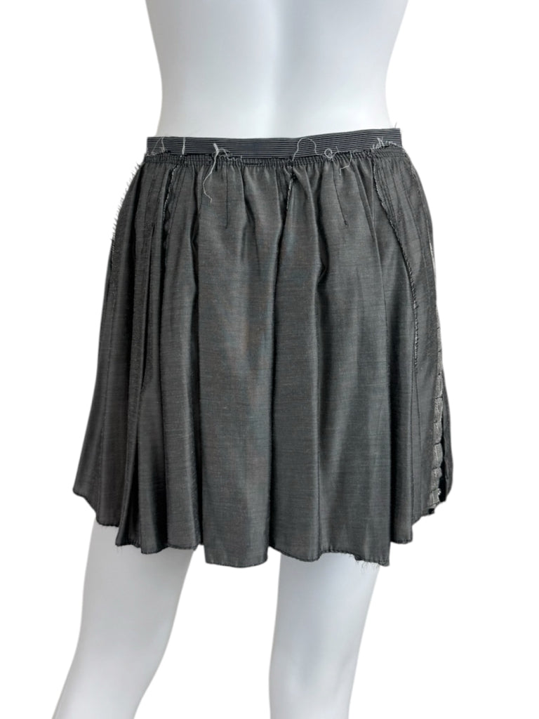 Nicole Paloma Gray Distressed Snap Mini Skirt Size S