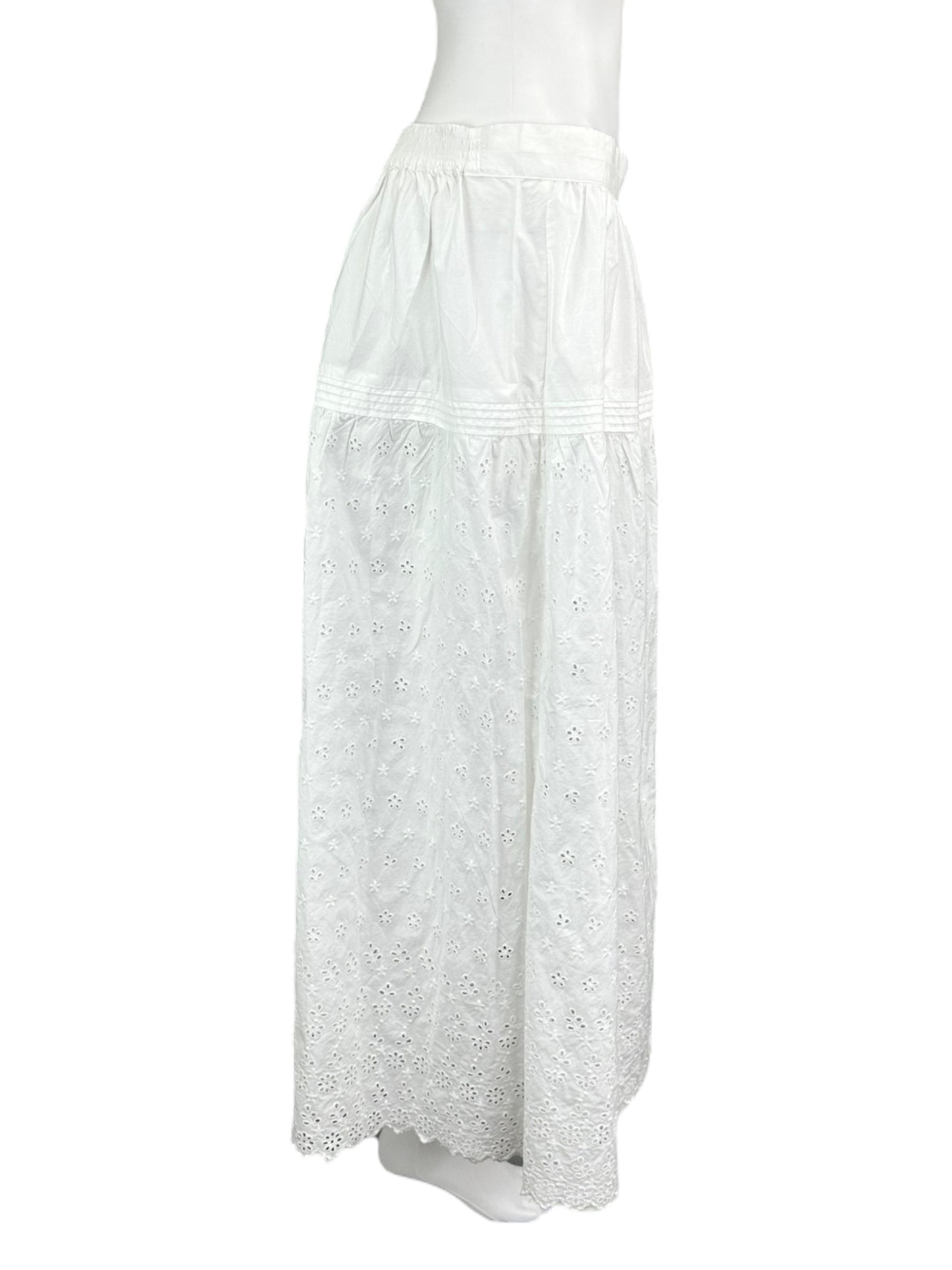 GAP White Floral embroidered Maxi Flowy Skirt Size M