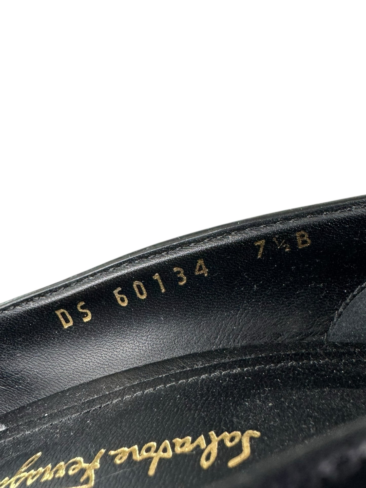 Salvatore Ferragamo Black Leather Lurano Pumps Size 7.5