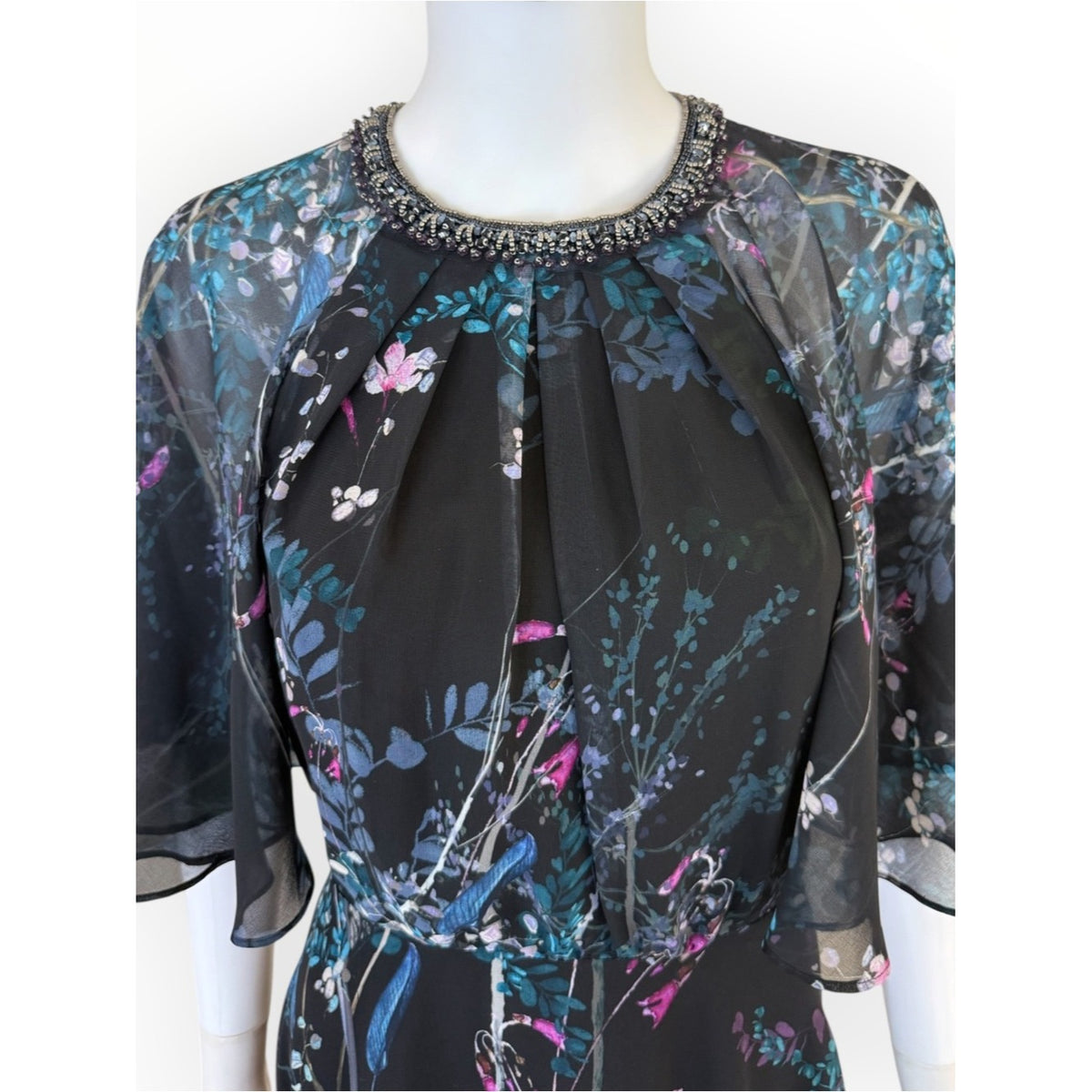 Teri Jon by Rickie Freeman NWT Black Floral Chiffon Capelet Dress Size 4