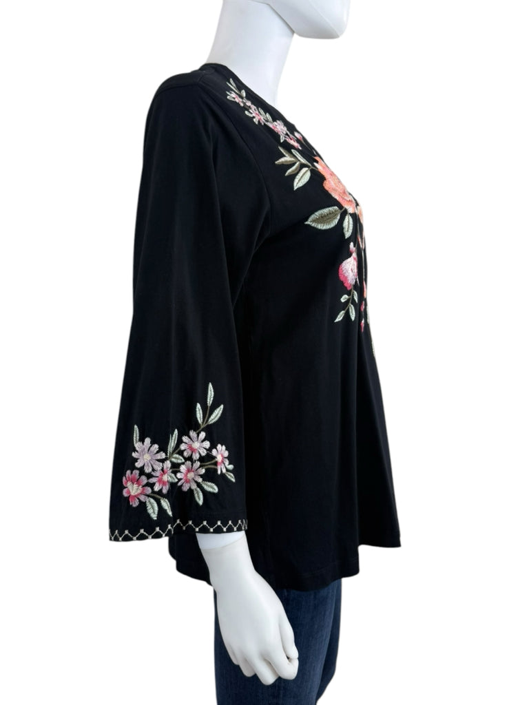 Johnny Was Black Embroidered Vienna Kimono Sleeve Tee Size M