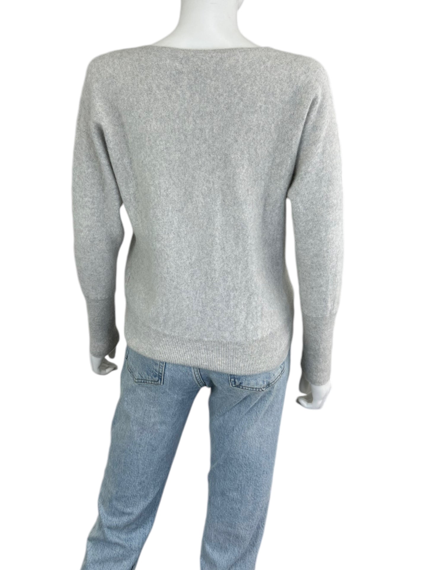 TAHARI 100% Cashmere Gray Sweater Size L