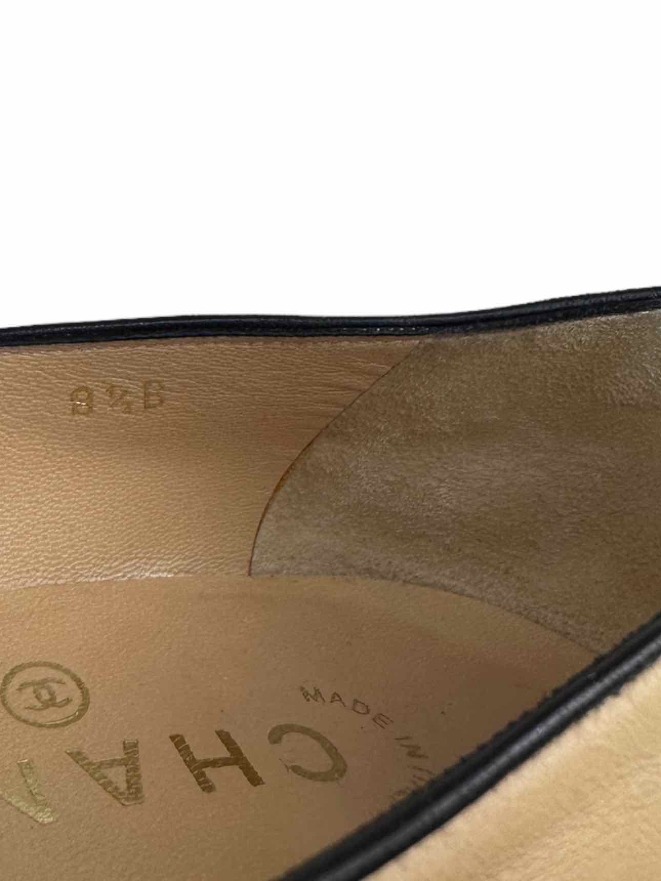 CHANEL Beige Cap Toe Leather Heels Size 38.5