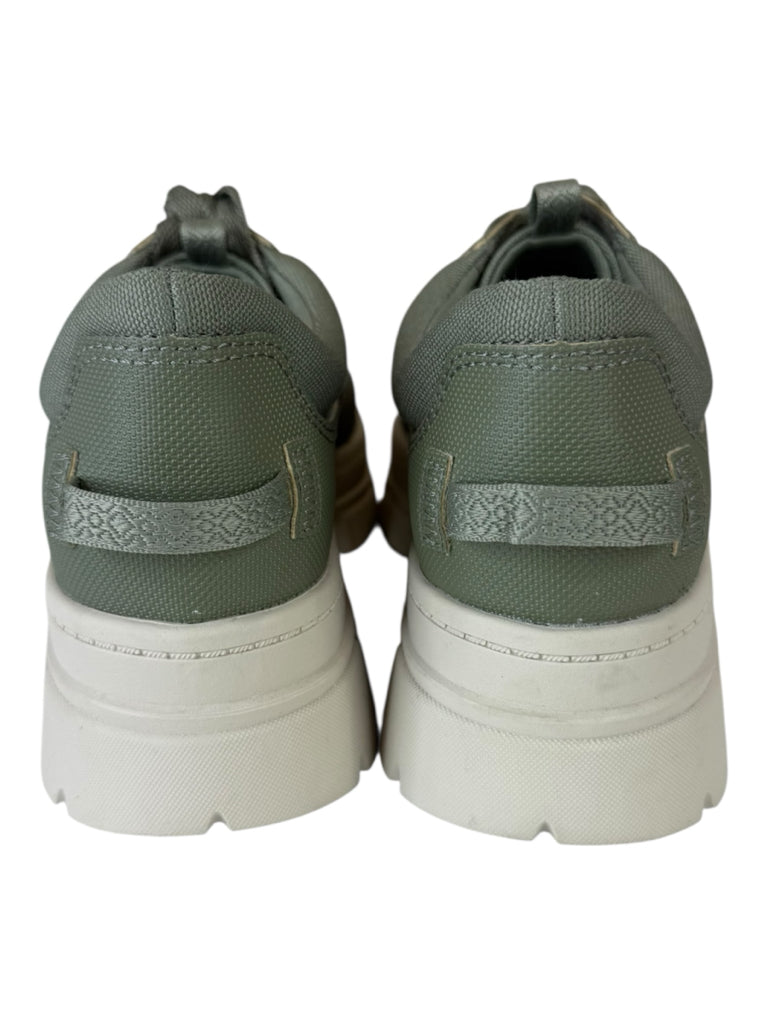 UGG NWT Green Ashton Hybrid Sneakers Size 9