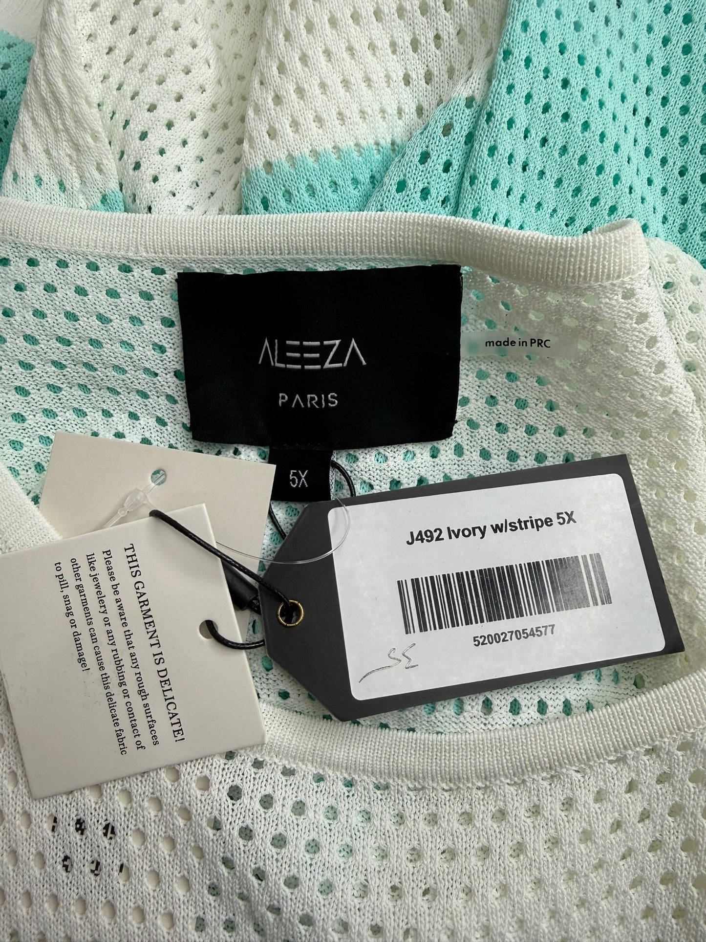 Aleeza Paris White And Teal Sweater Size 5X