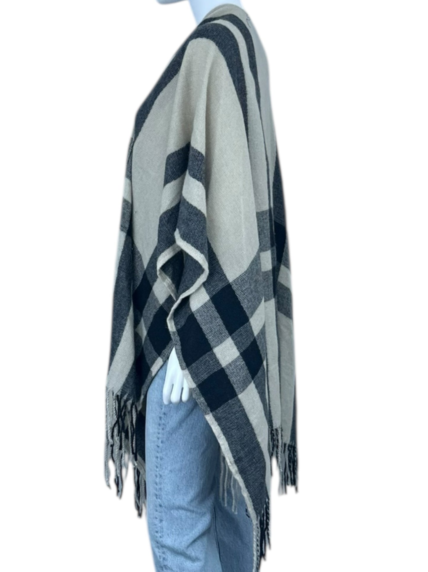 BANANA REPUBLIC Beige Checkered Poncho/Shawl Size O/S