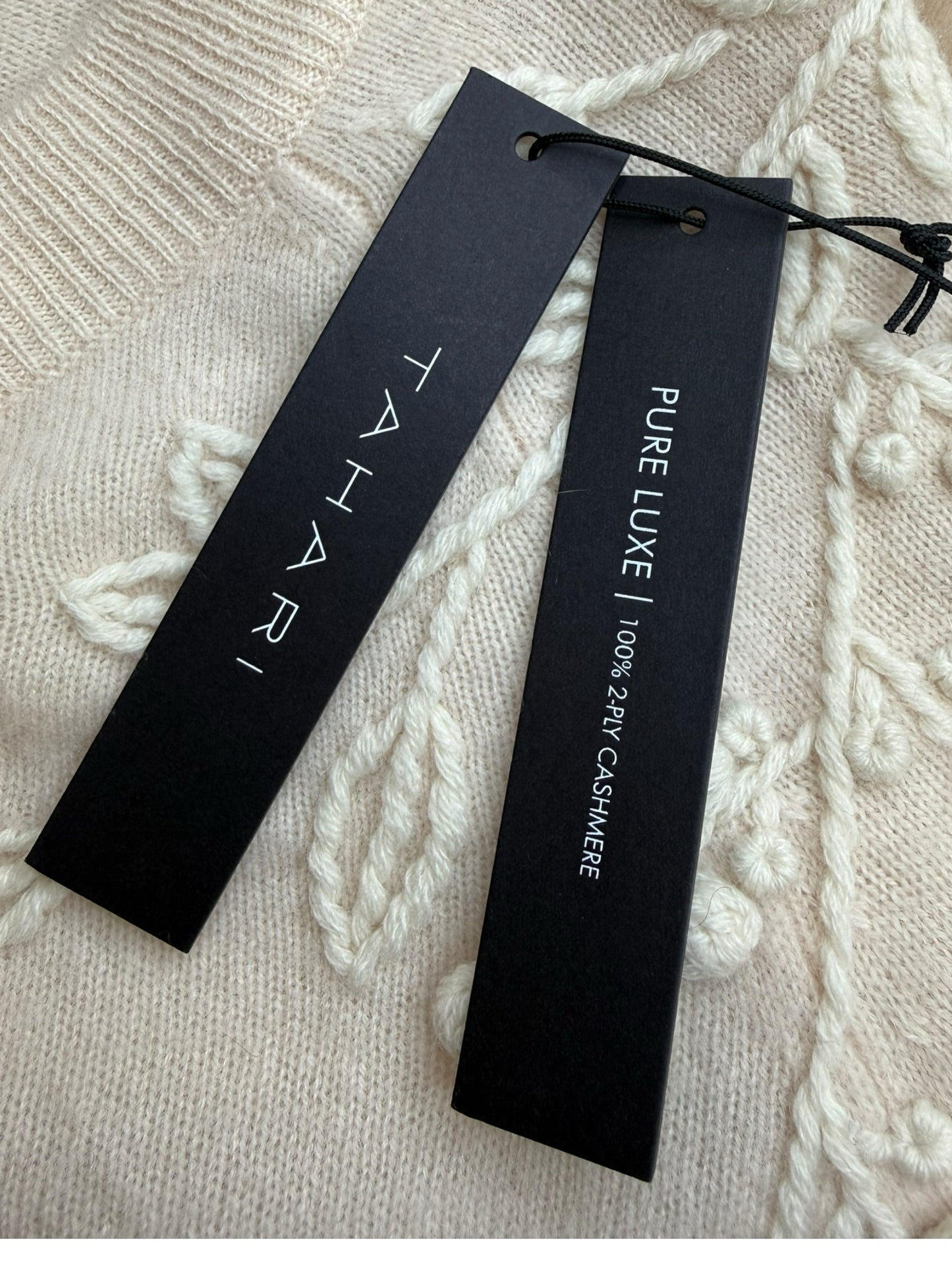 TAHARI NWT Ivory 100% Cashmere Sweater Size M